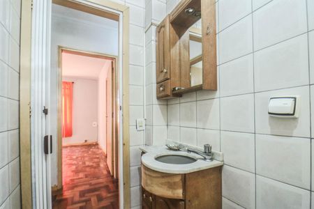 Casa à venda com 428m², 4 quartos e 2 vagas Casa à venda com 428m², 4 quartos e 2 vagasBanheiro Social