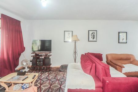 Casa à venda com 428m², 4 quartos e 2 vagas Casa à venda com 428m², 4 quartos e 2 vagasSala