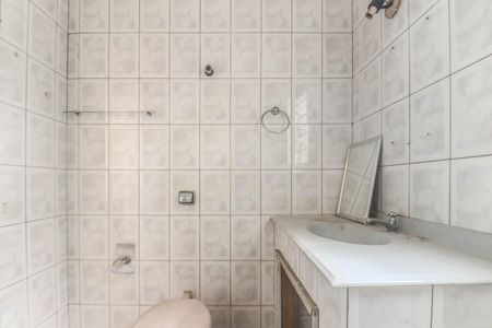 Casa à venda com 428m², 4 quartos e 2 vagas Casa à venda com 428m², 4 quartos e 2 vagasBanheiro da Suíte