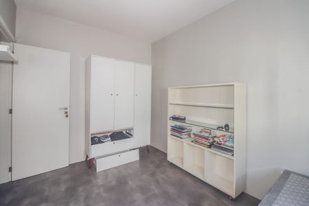 Casa à venda com 356m², 4 quartos e 3 vagas Casa à venda com 356m², 4 quartos e 3 vagasQuarto 2