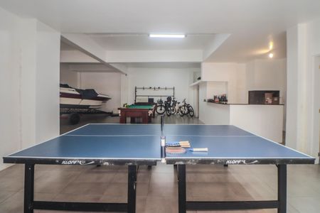 Casa à venda com 356m², 4 quartos e 3 vagas Casa à venda com 356m², 4 quartos e 3 vagasÁrea comum