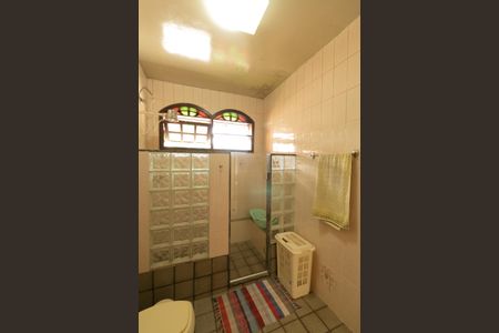 Casa de condomínio à venda com 625m², 5 quartos e 4 vagas Casa de condomínio à venda com 625m², 5 quartos e 4 vagasBanheiro Social