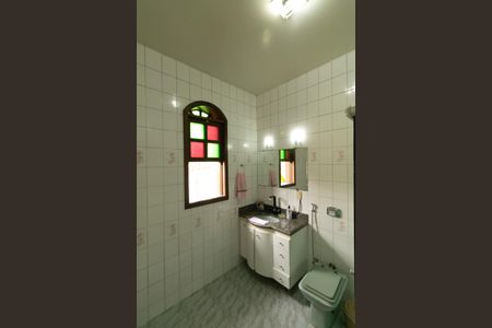 Casa de condomínio à venda com 625m², 5 quartos e 4 vagas Casa de condomínio à venda com 625m², 5 quartos e 4 vagasBanheiro Suite 2