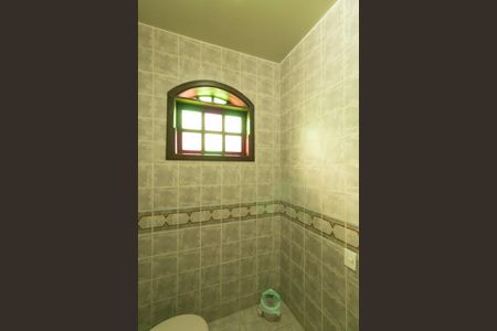 Casa de condomínio à venda com 625m², 5 quartos e 4 vagas Casa de condomínio à venda com 625m², 5 quartos e 4 vagasLavabo