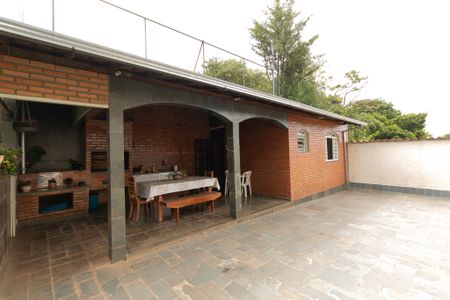 Casa de condomínio à venda com 625m², 5 quartos e 4 vagas Casa de condomínio à venda com 625m², 5 quartos e 4 vagasVaranda gourmet