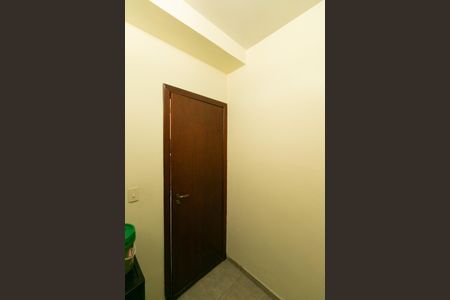 Casa de condomínio à venda com 625m², 5 quartos e 4 vagas Casa de condomínio à venda com 625m², 5 quartos e 4 vagasQuarto de Serviço