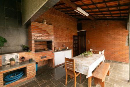 Casa de condomínio à venda com 625m², 5 quartos e 4 vagas Casa de condomínio à venda com 625m², 5 quartos e 4 vagasVaranda gourmet