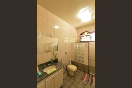 Casa de condomínio à venda com 625m², 5 quartos e 4 vagas Casa de condomínio à venda com 625m², 5 quartos e 4 vagasBanheiro Social