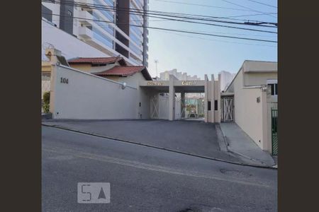Casa à venda com 585m², 4 quartos e 4 vagas Casa à venda com 585m², 4 quartos e 4 vagasFachada