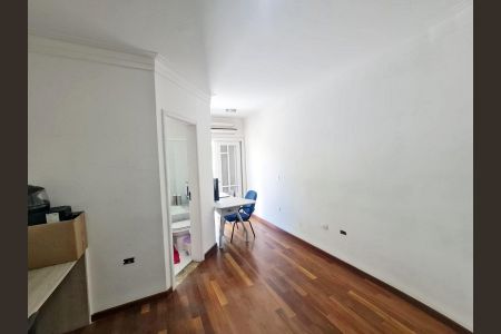 Casa à venda com 585m², 4 quartos e 4 vagas Casa à venda com 585m², 4 quartos e 4 vagasSuíte 2