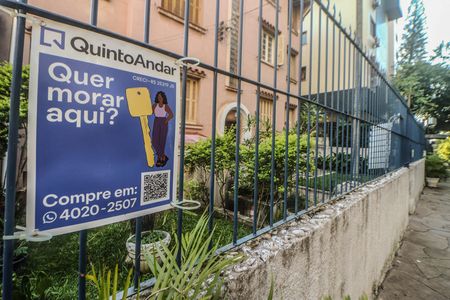 Apartamento à venda com 77m², 3 quartos e sem vaga Apartamento à venda com 77m², 3 quartos e sem vagaPlaquinha