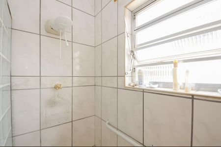 Casa à venda com 97m², 3 quartos e 2 vagas Casa à venda com 97m², 3 quartos e 2 vagasBanheiro Social