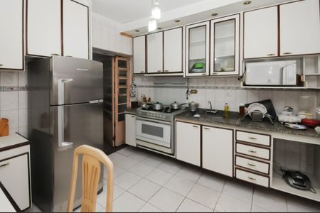 Casa à venda com 97m², 3 quartos e 2 vagas Casa à venda com 97m², 3 quartos e 2 vagasCozinha