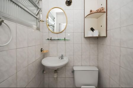 Casa à venda com 97m², 3 quartos e 2 vagas Casa à venda com 97m², 3 quartos e 2 vagasBanheiro de serviço