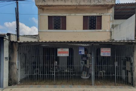 Casa à venda com 97m², 3 quartos e 2 vagas Casa à venda com 97m², 3 quartos e 2 vagasFachada