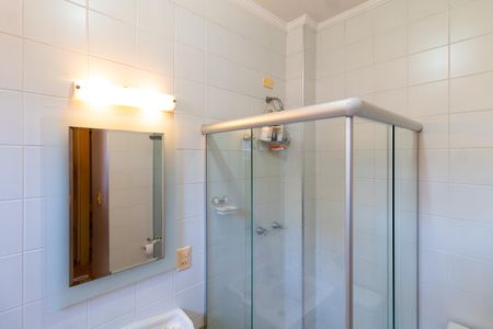 Casa de condomínio à venda com 350m², 3 quartos e 4 vagas Casa de condomínio à venda com 350m², 3 quartos e 4 vagasBANHEIRO DA SUITE