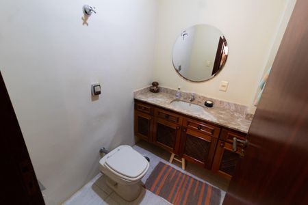 Casa de condomínio à venda com 350m², 3 quartos e 4 vagas Casa de condomínio à venda com 350m², 3 quartos e 4 vagasLAVABO da SALA