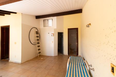 Casa de condomínio à venda com 350m², 3 quartos e 4 vagas Casa de condomínio à venda com 350m², 3 quartos e 4 vagasárea comum - SAUNA