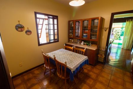 Casa de condomínio à venda com 350m², 3 quartos e 4 vagas Casa de condomínio à venda com 350m², 3 quartos e 4 vagasCOPA