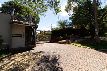 Casa de condomínio à venda com 350m², 3 quartos e 4 vagas Casa de condomínio à venda com 350m², 3 quartos e 4 vagasFACHADA DO CONDOMINIO