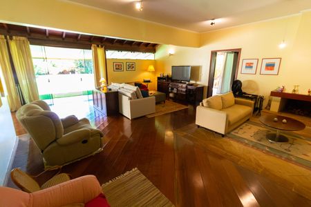 Casa de condomínio à venda com 350m², 3 quartos e 4 vagas Casa de condomínio à venda com 350m², 3 quartos e 4 vagasSALA