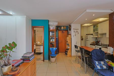 Studio à venda com 45m², 1 quarto e 1 vaga Studio à venda com 45m², 1 quarto e 1 vagaSala/Quarto