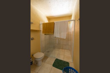 Casa à venda com 440m², 5 quartos e 4 vagas Casa à venda com 440m², 5 quartos e 4 vagasQuarto 5