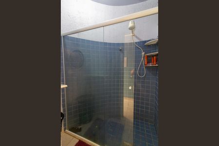 Casa à venda com 440m², 5 quartos e 4 vagas Casa à venda com 440m², 5 quartos e 4 vagasBanheiro