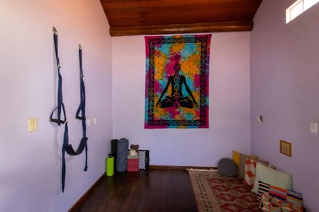 Casa à venda com 440m², 5 quartos e 4 vagas Casa à venda com 440m², 5 quartos e 4 vagasQuarto 2