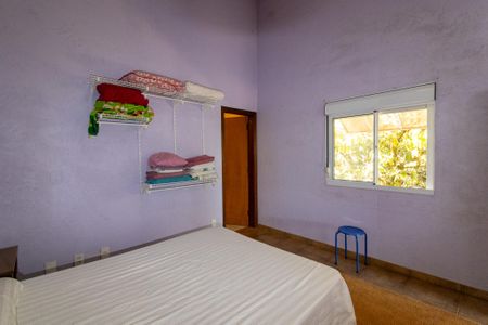 Casa à venda com 440m², 5 quartos e 4 vagas Casa à venda com 440m², 5 quartos e 4 vagasQuarto 5