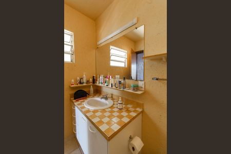 Casa à venda com 440m², 5 quartos e 4 vagas Casa à venda com 440m², 5 quartos e 4 vagasQuarto 5