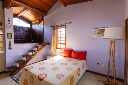 Casa à venda com 440m², 5 quartos e 4 vagas Casa à venda com 440m², 5 quartos e 4 vagasQuarto 2