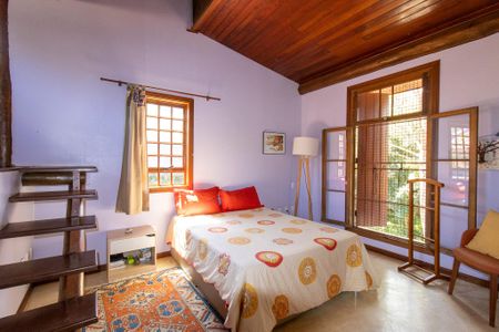 Casa à venda com 440m², 5 quartos e 4 vagas Casa à venda com 440m², 5 quartos e 4 vagasQuarto 2