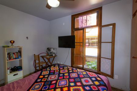 Casa à venda com 440m², 5 quartos e 4 vagas Casa à venda com 440m², 5 quartos e 4 vagasQuarto 3