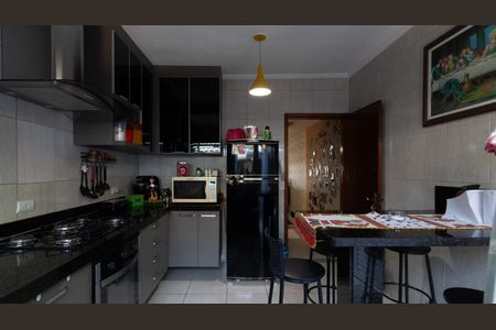 Casa à venda com 250m², 3 quartos e 2 vagas Casa à venda com 250m², 3 quartos e 2 vagasCozinha