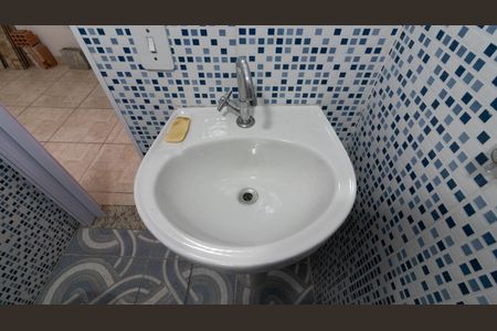 Casa à venda com 250m², 3 quartos e 2 vagas Casa à venda com 250m², 3 quartos e 2 vagasBanheiro de Serviço