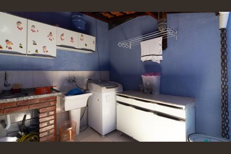 Casa à venda com 250m², 3 quartos e 2 vagas Casa à venda com 250m², 3 quartos e 2 vagasÁrea de Serviço