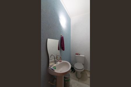 Casa à venda com 250m², 3 quartos e 2 vagas Casa à venda com 250m², 3 quartos e 2 vagasLavabo