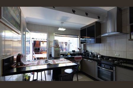 Casa à venda com 250m², 3 quartos e 2 vagas Casa à venda com 250m², 3 quartos e 2 vagasCozinha