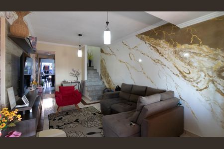 Casa à venda com 250m², 3 quartos e 2 vagas Casa à venda com 250m², 3 quartos e 2 vagasSala