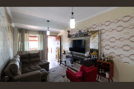 Casa à venda com 250m², 3 quartos e 2 vagas Casa à venda com 250m², 3 quartos e 2 vagasSala