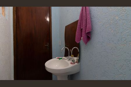 Casa à venda com 250m², 3 quartos e 2 vagas Casa à venda com 250m², 3 quartos e 2 vagasLavabo