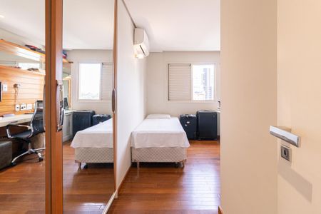 Apartamento à venda com 102m², 2 quartos e 2 vagas Apartamento à venda com 102m², 2 quartos e 2 vagasSuíte 2