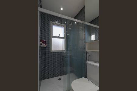 Apartamento à venda com 102m², 2 quartos e 2 vagas Apartamento à venda com 102m², 2 quartos e 2 vagasBanheiro da Suíte 1