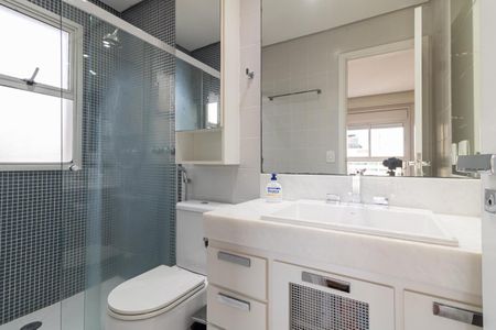 Apartamento à venda com 102m², 2 quartos e 2 vagas Apartamento à venda com 102m², 2 quartos e 2 vagasBanheiro da Suíte 1