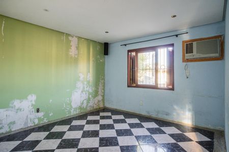 Casa à venda com 320m², 4 quartos e 2 vagas Casa à venda com 320m², 4 quartos e 2 vagasSala