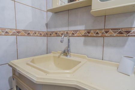 Casa à venda com 320m², 4 quartos e 2 vagas Casa à venda com 320m², 4 quartos e 2 vagasBanheiro 2