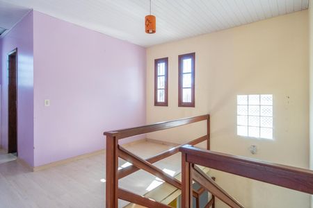 Casa à venda com 320m², 4 quartos e 2 vagas Casa à venda com 320m², 4 quartos e 2 vagasCorredor