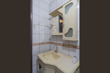 Casa à venda com 320m², 4 quartos e 2 vagas Casa à venda com 320m², 4 quartos e 2 vagasBanheiro 2