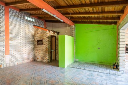 Casa à venda com 320m², 4 quartos e 2 vagas Casa à venda com 320m², 4 quartos e 2 vagasÁrea comum